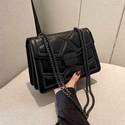 Modish Quilted Shoulder Bag - ShopLorca