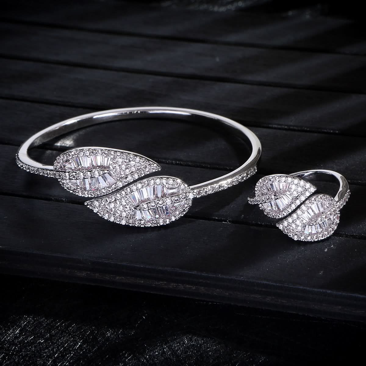 Sparkling Leaves Jewelry Set - ShopLorca