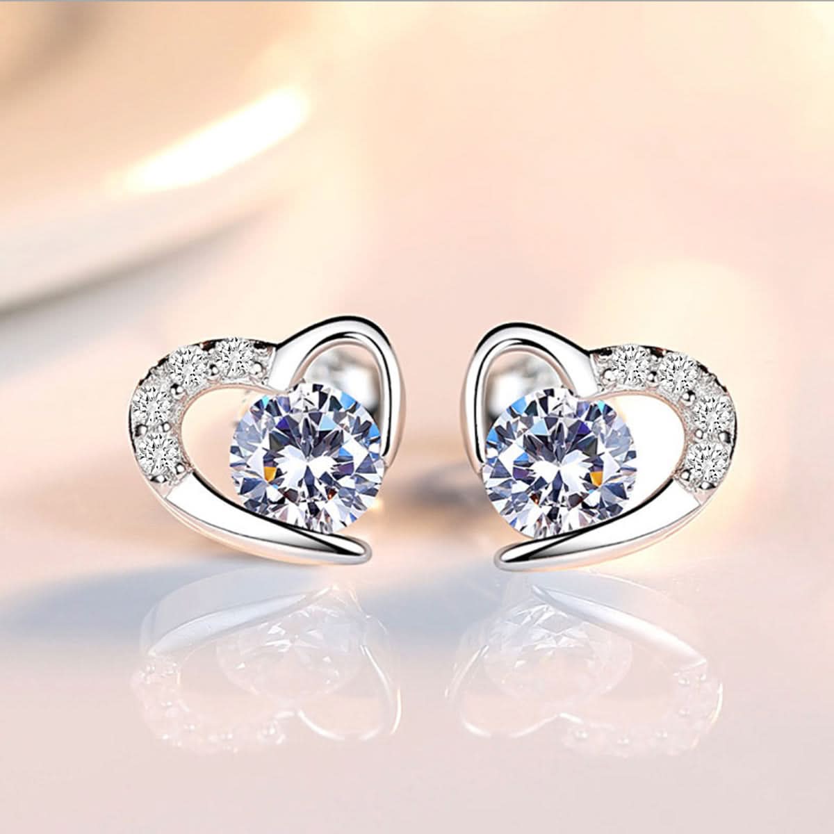 Sparkling Love Stud Earrings - ShopLorca